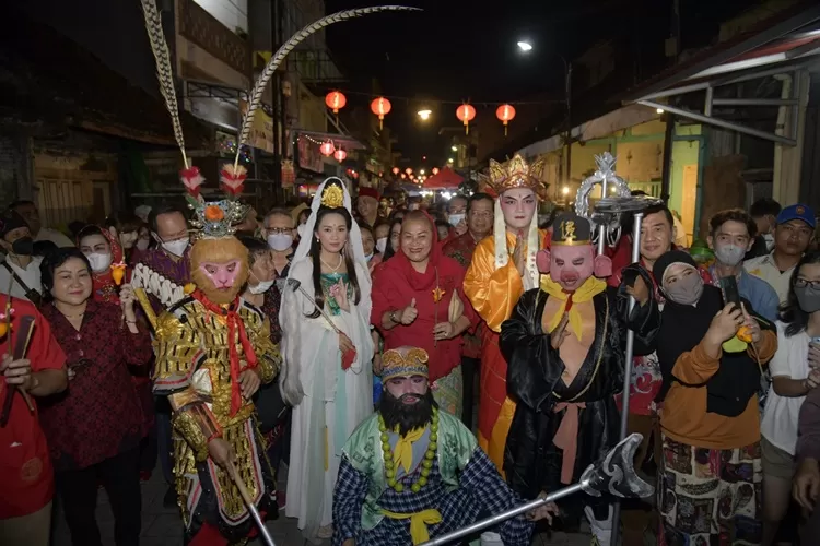 Pertunjukan pada Pasar Semawis tahun lalu. Pasar Imlek Semawis 2025 bakal menyajikan acara yang berbeda.  (Humas Pemkot)