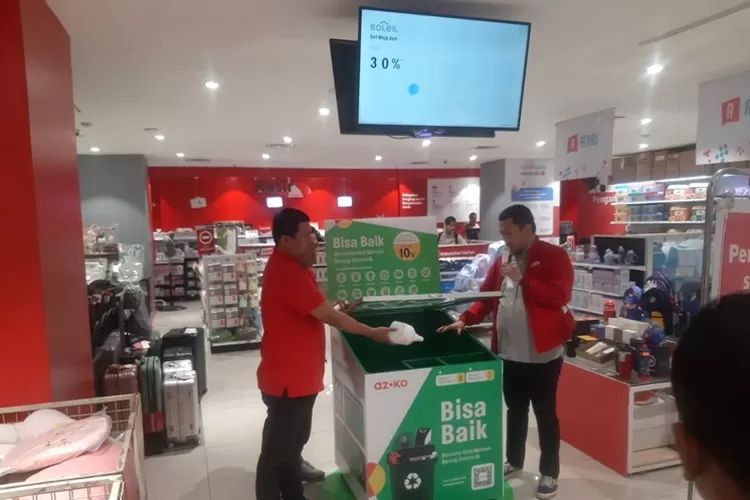 AZKO saat mengenalkan program olah sampah elektronik di Semarang.  (Ayosemarang)