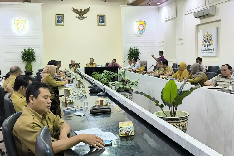 Kunjungan Komisi C DPRD Jawa Tengah dalam rangka pengawasan tematik terkait percepatan pengentasan kemiskinan di Kabupaten Kendal.  (edi prayitno/kontributor kendal)