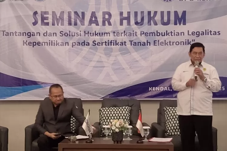 Kaprodi MH USM Dr Drs Adv H Kukuh Sudarmanto BA S Sos SH MM MH usai menjadi Keynote Speech dalam Seminar Hukum.
