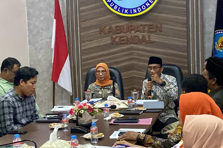 Rapat Forum Komunikasi P4GN Tingkat Kabupaten Kendal, di Ruang Rapat BNN Kabupaten Kendal.  (dokumen)