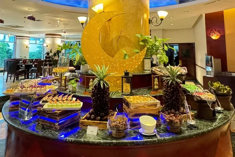 Grand Candi Hotel Semarang Hadirkan Iftar Picnic dan Promo Menginap