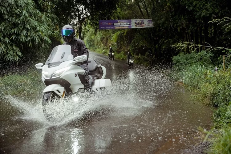 Honda Big Bos Lakukan Touring Pemalang - Solo Bersama 10 Bikers