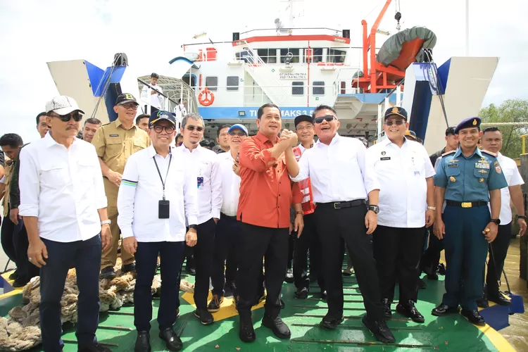 Peresmian operasional KMP Puteri Leanpuri (Dok )
