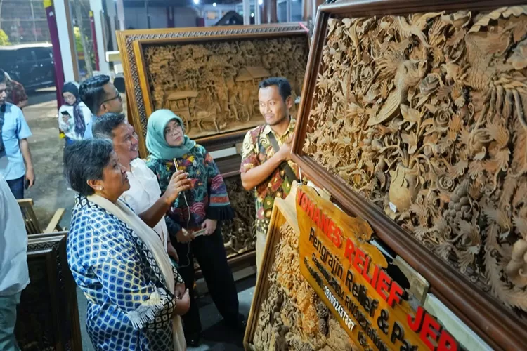 BI Jateng memperkuat kolaborasi dengan Pemkab untuk membangkitkaan kejayaan ukir Jepara.  (BI Jateng)