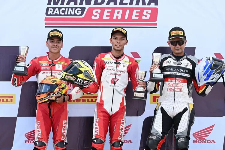 Adenanta Sapu Bersih Podium Mandalika Racing Series