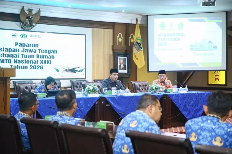 Wakil Gubernur Jateng Taj Yasin saat rapat kesiapan Jawa Tengah sebagai tuan rumah MTQ Nasional XXXI tahun 2026.  (Humas Jateng)