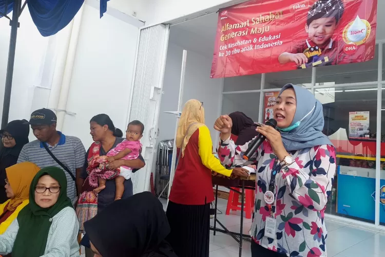 Alfamart Sahabat Generasi Maju  berkolaborasi bersama PT Sarihusada Generasi Mahardika (SGM Eksplor) mendukung kesehatan ibu dan anak. (dok.)