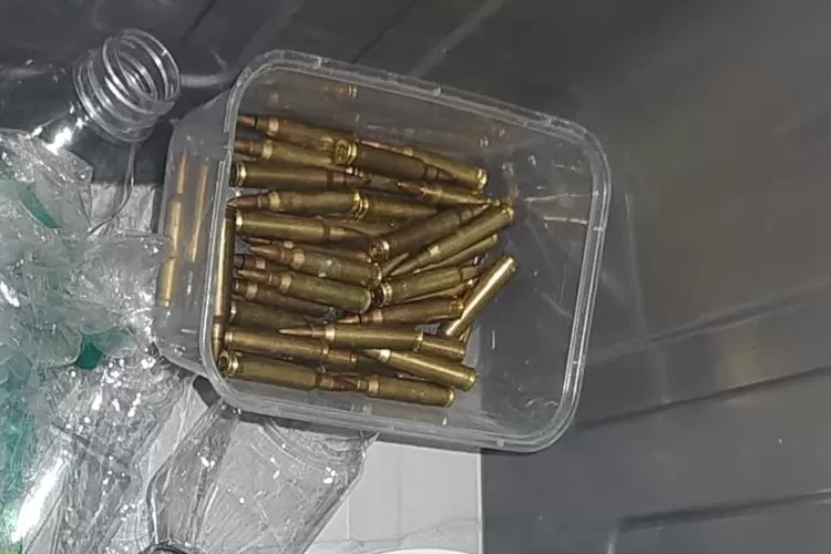 Peluru misterius di Wonodri Semarang akhirnya terungkap. Ternyata milik anak mendiang polisi yang lupa naruh. (Istimewa)