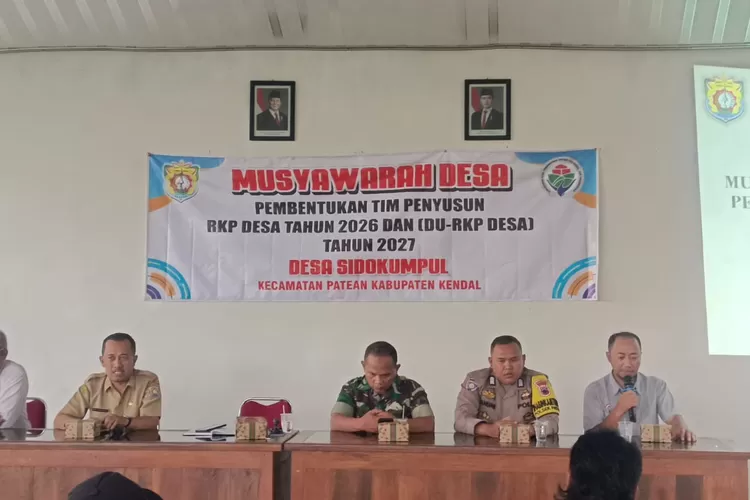 Rembug Stunting dan Pembentukan Tim Penyusun Rencana Kerja Pemerintah (RKP) Desa Tahun 2026 desa Sidokumpul Patean.  (edi prayitno/kontributor kendal  &nbsp;)