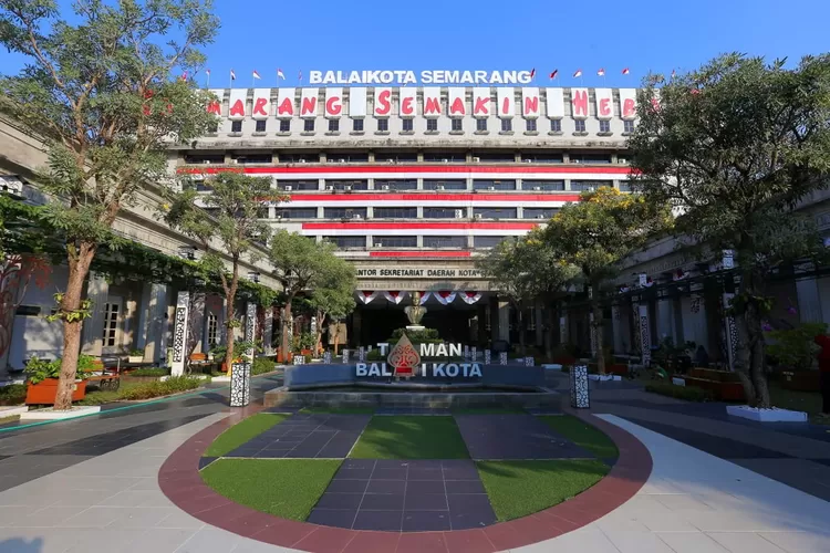 Ilustrasi, gedung Pemkot Semarang. Pegawai Pemkot Semarang yang bekerja sebagai sekretaris lurah bikin heboh sosial media karena diduga melakukan pelecehan kepada perempuan 19 tahun (Dok PPID Pemkot Semarang )