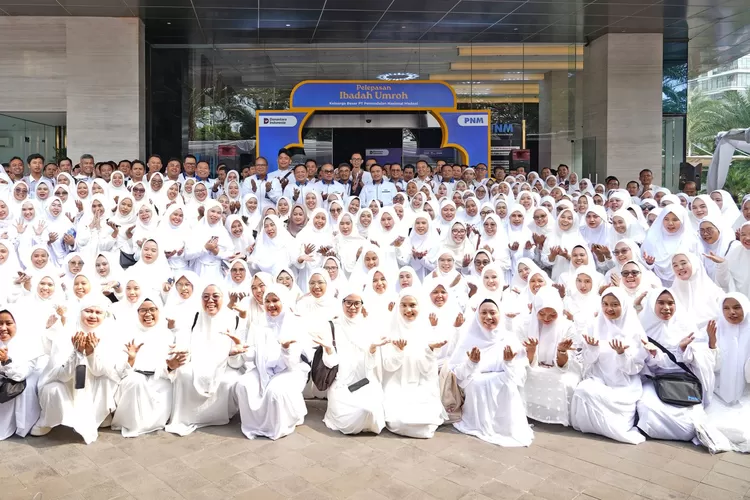 Perjalanan umrah jadi wujud apresiasi PNM bagi karyawan berprestasi yang setia melayani dan membangun ekonomi kerakyatan. (Dok. PNM)