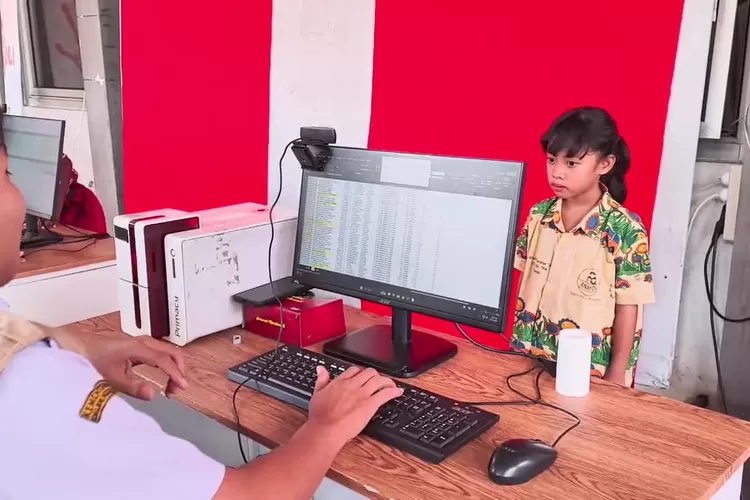 Perekaman KIA di Dispendukcapil Kendal digelaran Festival Adminduk ke 3 Rabu 23 Juli 2025.  (edi prayitno/kontributor kendal)