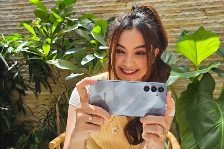 Butuh HP kamera ultrawide terbaik? Simak daftar HP 2 jutaan 2025 dengan fitur unggulan untuk foto grup, pemandangan, dan konten sosial. (Samsung )