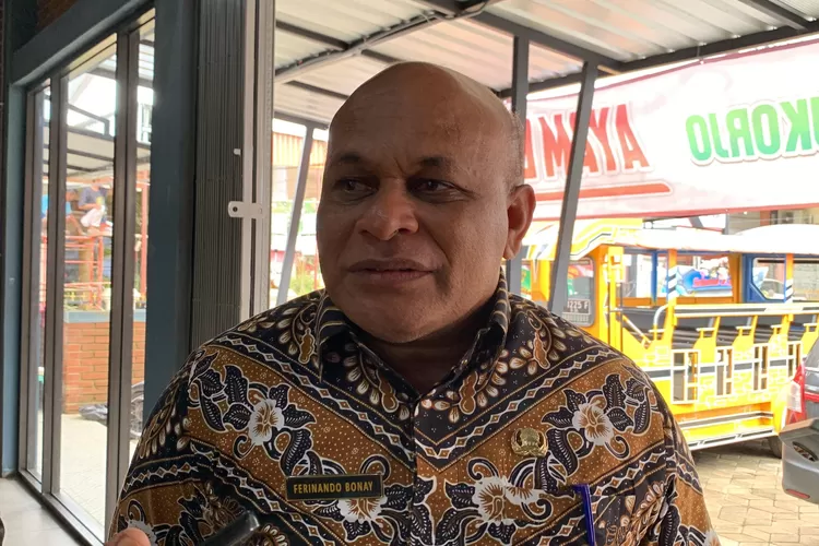  Ferinando Rad Bonay, Kepala Dinas Pendidikan dan Kebudayaan Kendal.  (dokumen)