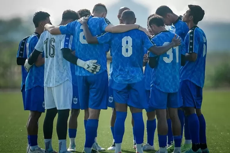 Para pemain PSIS Semarang di musim ini. Banyak yang menyebut mereka asing di telinga karena belum punya nama besar. (PSIS)