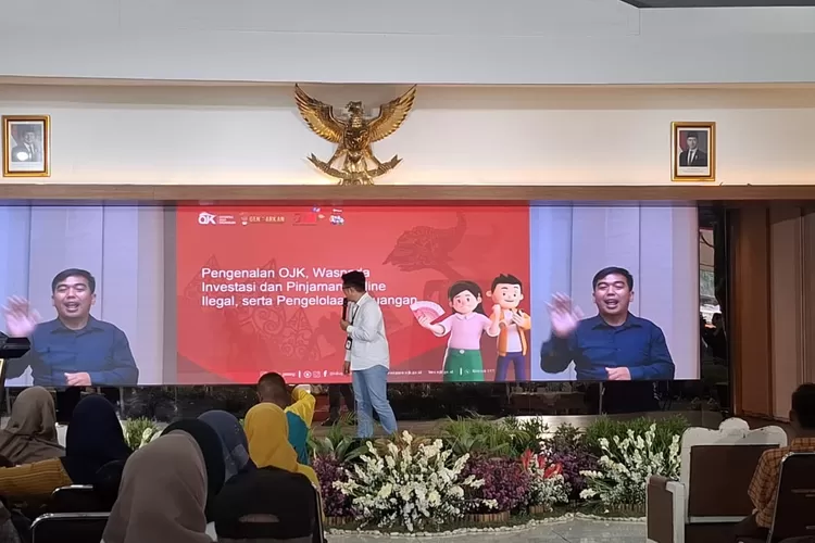 Edukasi literasi keuangan di Pendopo Bahurekso Kendal.  (dokumen)
