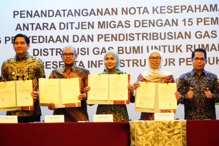 Penandatanganan MoU &nbsp;dengan Ditjen Migas Kementerian ESDM untuk program Jaringan Distribusi Gas Bumi Saluran Rumah .  (dokumen)