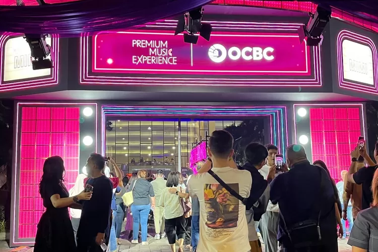 Suasana pintu masuk acara konser Mariah Carey di Sentul&nbsp;International&nbsp;Convention&nbsp;Center&nbsp;(SICC), Kabupaten Bogor, Provinsi Jawa Barat, Jumat 3 Oktober 2025. (Indra.)