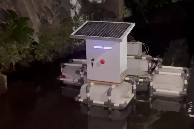 Keramba Jaring Apung dengan IoT dan ROS yang diciptakan mahasiswa Udinus Semarang. (Udinus)