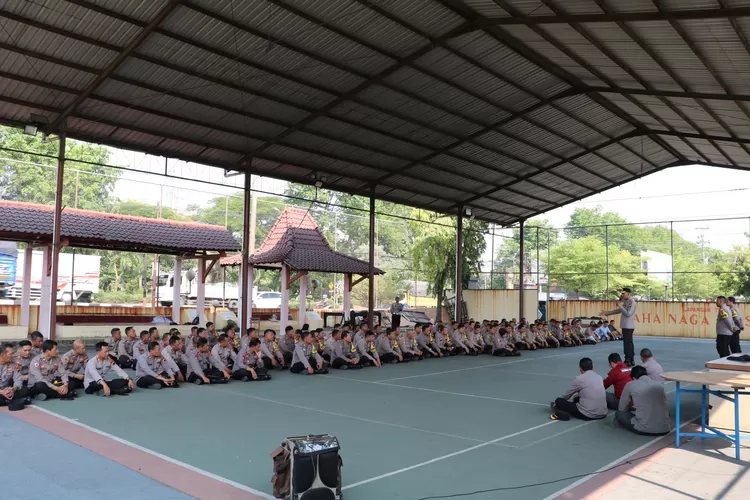Pengarahan Kapolres Kendal kepada jajaran Polres Kendal. (dokumen)