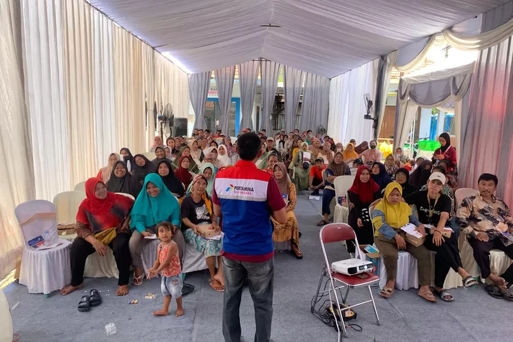 PGN memperluas sosialisasi terkait pemanfaatan jaringan gas bumi (Jargas) rumah tangga di Kabupaten Lumajang, Jawa Timur.  (dok.)