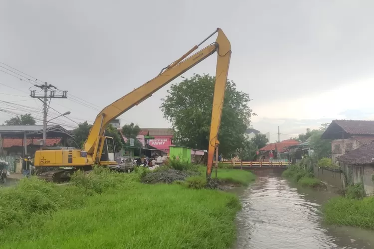 Normalisasi Sungai Kendal dimulai Sabtu 8 November 2025 untuk mencegah terjadinya banjir di Kota kendal.  (dokumen)