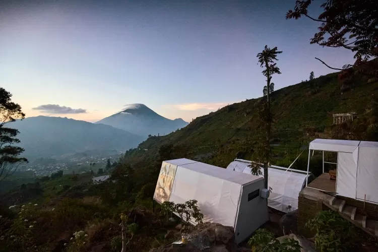 LuxCamp Dieng by Horison, tempat menginap yang bikin kita merasakan seperti di atas awan. Tempat ini cocok buat mencari ketenangan dan kedamaian.  (Horison)