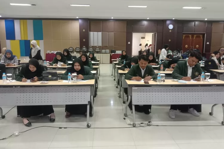 Peroleh hibah KP2MI, mahasiwa FIK Unissula mendapatkan pelatihan Bahasa Internasional. (dok.)