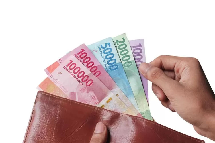 Simak prediksi UMK Demak, Kudus, dan Jepara 2026 naik 8,5 persen berdasarkan data dan tren kenaikan upah selama 5 tahun terakhir. (Freepik )