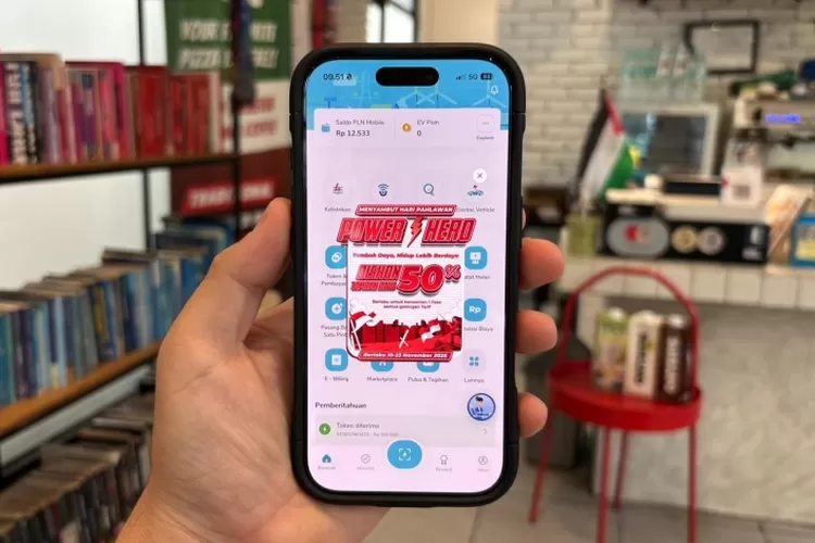 Promo tambah daya &ldquo;Power Hero&rdquo; dapat diakses melalui aplikasi PLN Mobile. Pelanggan prabayar cukup melakukan pembelian token listrik, sedangkan pelanggan pascabayar dapat melakukan pembayaran tagihan listrik. Setelah transaksi berhasil, pelanggan dapat mengklaim voucher promo melalui fitur "Reward" 
