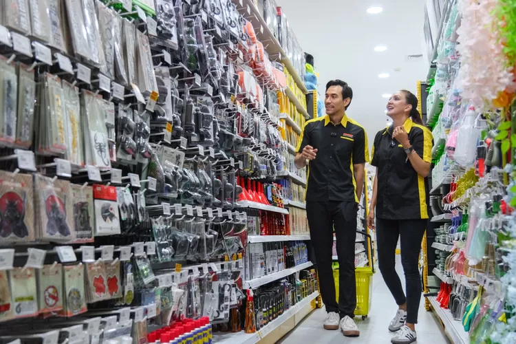 MR.D.I.Y. mengajak keluarga Indonesia merayakan Hari Ayah melalui cara-cara sederhana yang dapat mempererat hubungan ayah dan anak serta mendukung tumbuh kembang yang lebih positif. (Dok.)