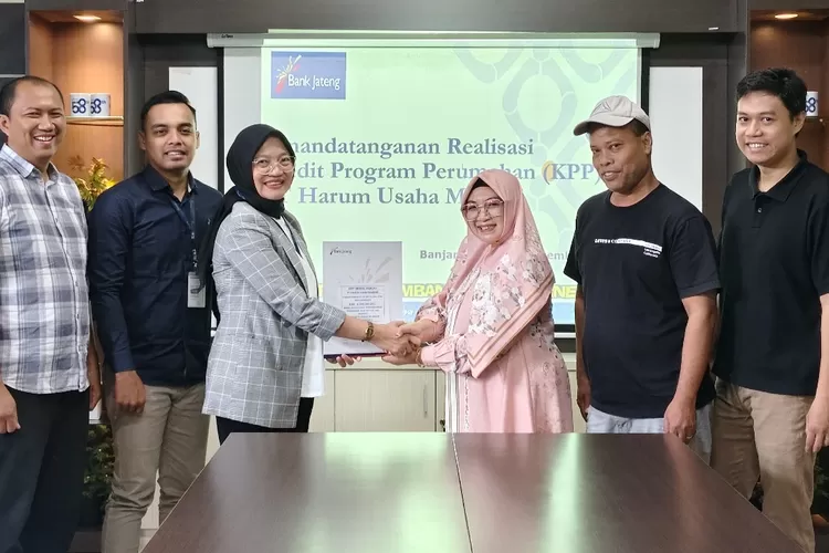 Kerjasama Pembiayaan Kredit Program Perumahan (KPP) antara Bank Jateng Cabang Banjarnegara dengan PT Harum Usaha Mandiri bertempat di Ruang Sidang Bank Jateng Cabang Banjarnegara pada Kamis, (27/11/2025). (Dok.)