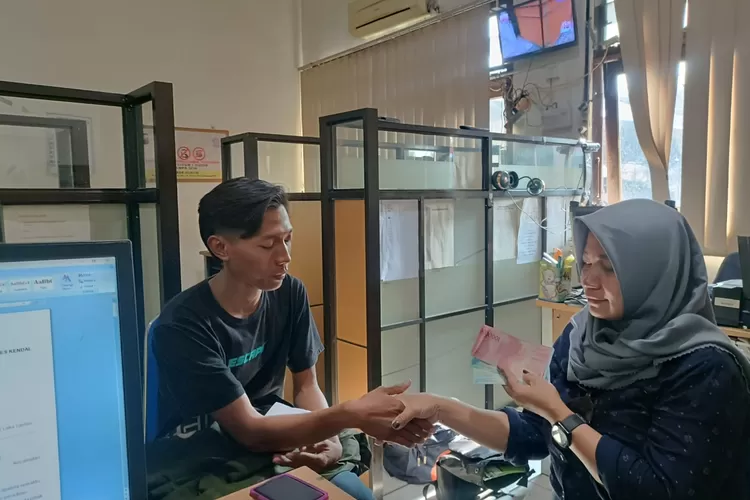 Pihak yang terlibat kecelakaan sepakat damai di Polres Kendal. (Dokumen)