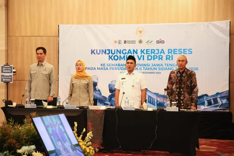 Wakil Gubernur Taj Yasin saat menerima kunjungan kerja Komisi VI DPR RI di Semarang. (Humas Jateng)