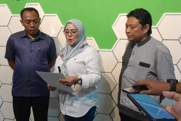 Komite Pemilihan Asprov PSSI Jateng resmi menetapkan dua calon ketua PSSI Jawa Tengah yang terdiri dari Yoyok Sukawi dan Kairul Anwar.  (Ayosemarang.com/ Audrian Firhannusa)