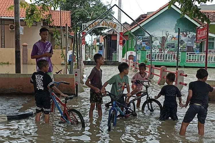 Ilustrasi - Berikut daftar kecamatan rawan banjir di Kota Semarang yang perlu diwaspadai warga saat hujan deras berlangsung lama. (Edi prayitno/kontributor kendal  &nbsp;)