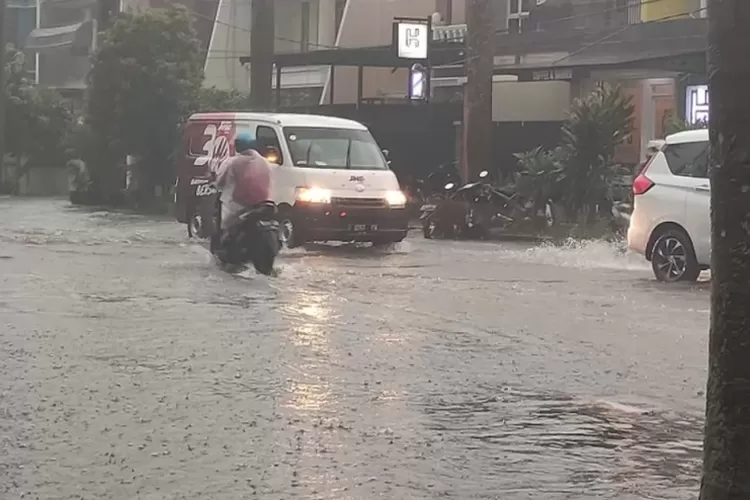 Ilustrasi. BMKG deteksi ancaman cuaca ekstrem di Jawa Tengah. (Ayobandung.com/Muslim Yanuar)