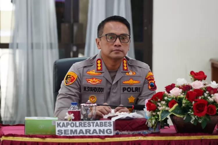 Kapolrestabes Semarang Kombes Pol M. Syahduddi saat memimpin Latihan Pra Operasi Lilin Candi 2025. (humas.polri.go.id)