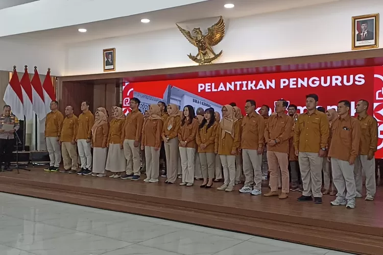 Prosesi pelantikan pengurus IKASMANIK periode 2025-2028, Sabtu 20 desember 2025. (edi prayitno/kontributor kendal)