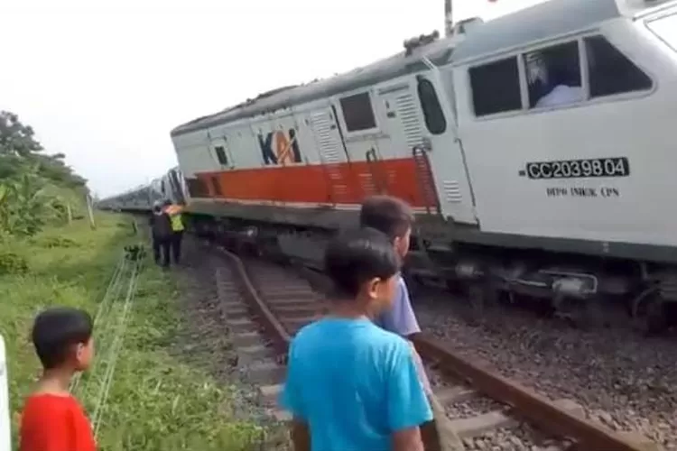 KA Pandalungan Anjlok Di Tanggulangin, Sejumlah Relasi KA Putar Jalur ...