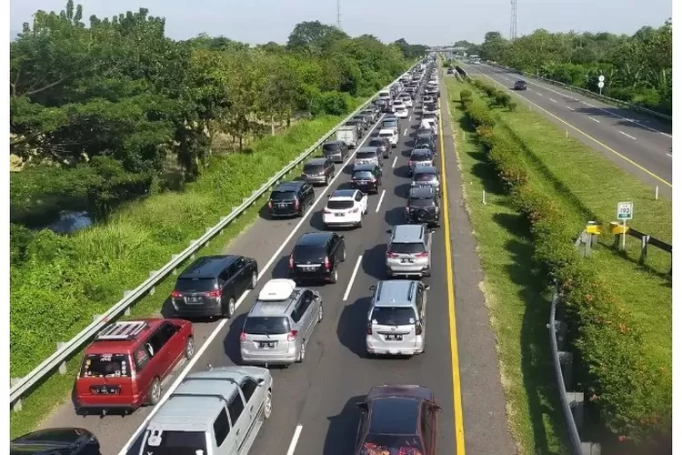 Ilustrasi mudik (argumen)