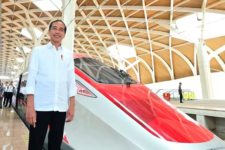 Jadi Kereta Tercepat Pertama Di Asia Tenggara, Calon Penumpang Harus ...