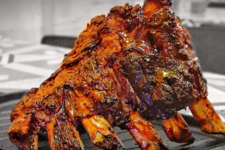 6 Tempat Makan Iga Bakar Legendaris Di Bandung, Daging Empuk Dan Bumbu ...