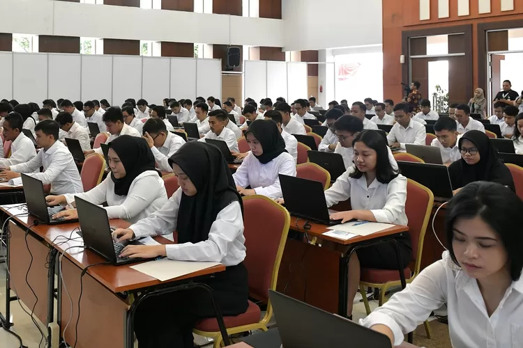 Ilustrasi peserta CASN di Palembang bersiap ikut ujian komputer SKD