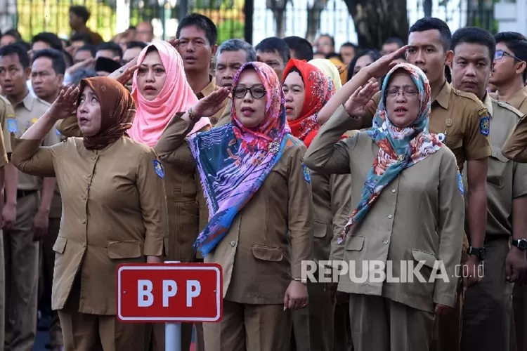 Gaji Dan 2 Tunjangan PNS Resmi Naik 8 Persen Di Tahun 2024, Dompet ...