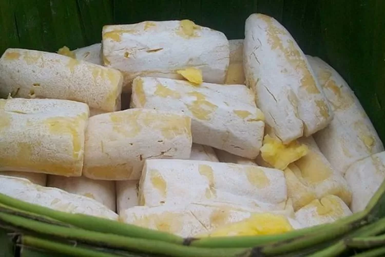 Ilustrasi - 6 Jajanan Khas Sunda yang Cocok Banget Buat Oleh-oleh Mudik ke Kampung Halaman Saat Lebaran, Auto Bikin Orang Rumah Senang (kebudayaan.kemdikbud.go.id)