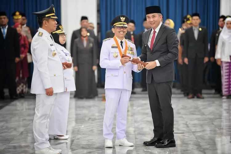 Bey Machmudin Lantik Tiga Kepala Daerah, Tegaskan Jaga Kondusivitas Jelang Pemilu 2024