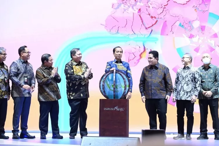 Presiden Joko Widodo Puji Produk UMKM EXPO(RT) BRILIANPRENEUR 2023 ...