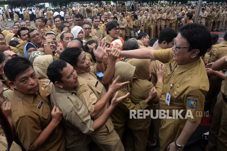 Selamat! Honorer Masa Kerja 5 Tahun Tanpa Putus Langsung Diangkat Jadi ...